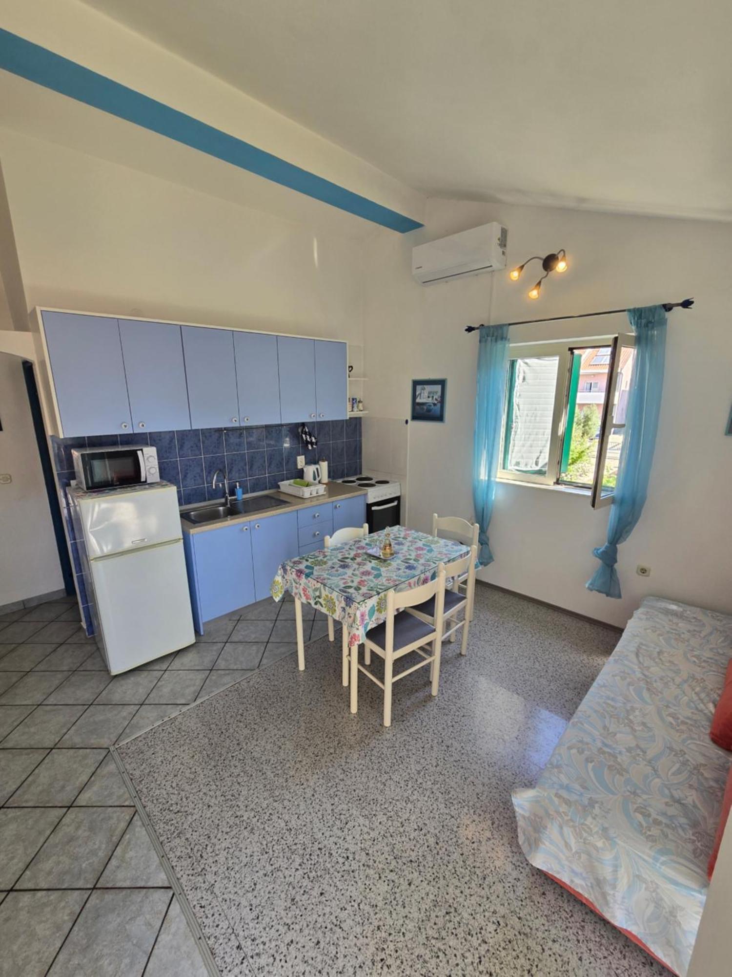 Apartments Vodice Olga Matic Екстер'єр фото