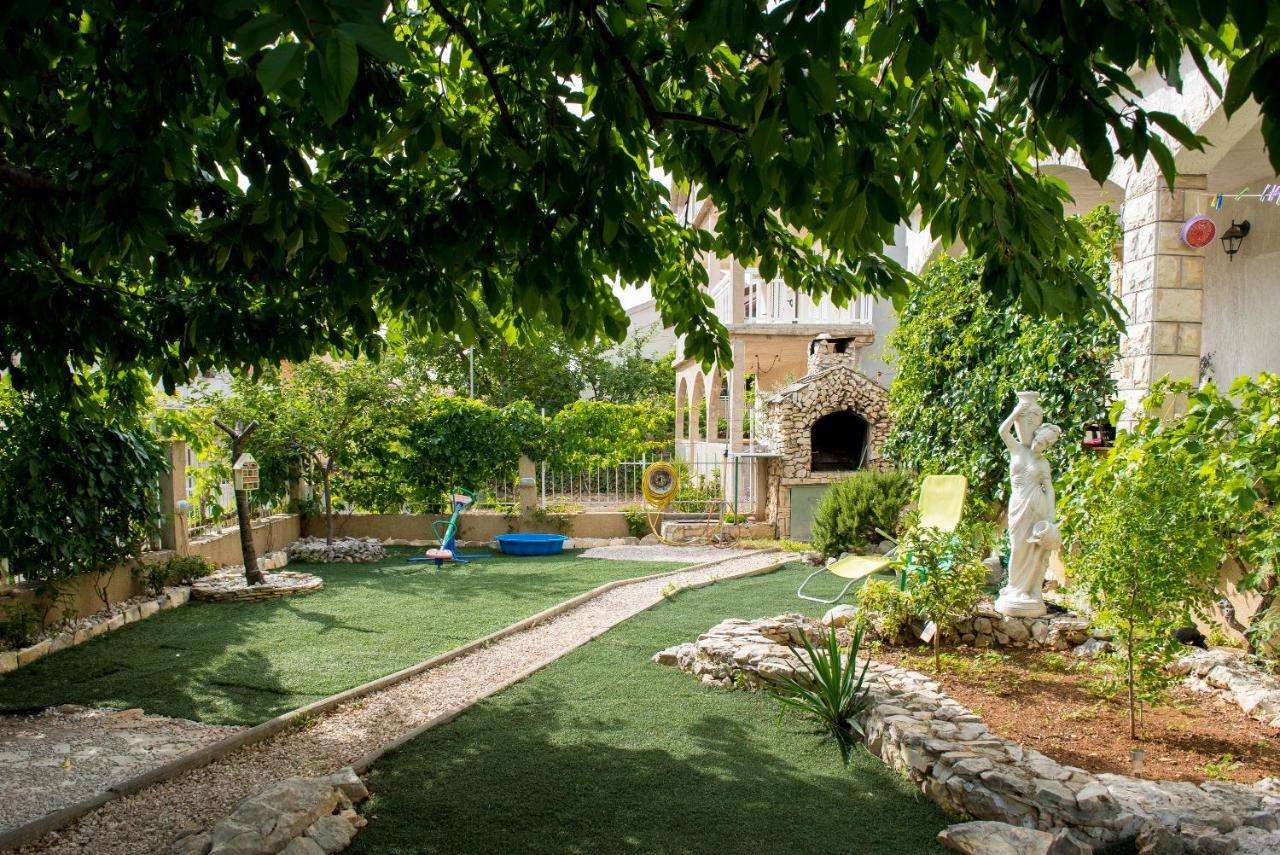 Apartments Vodice Olga Matic Екстер'єр фото
